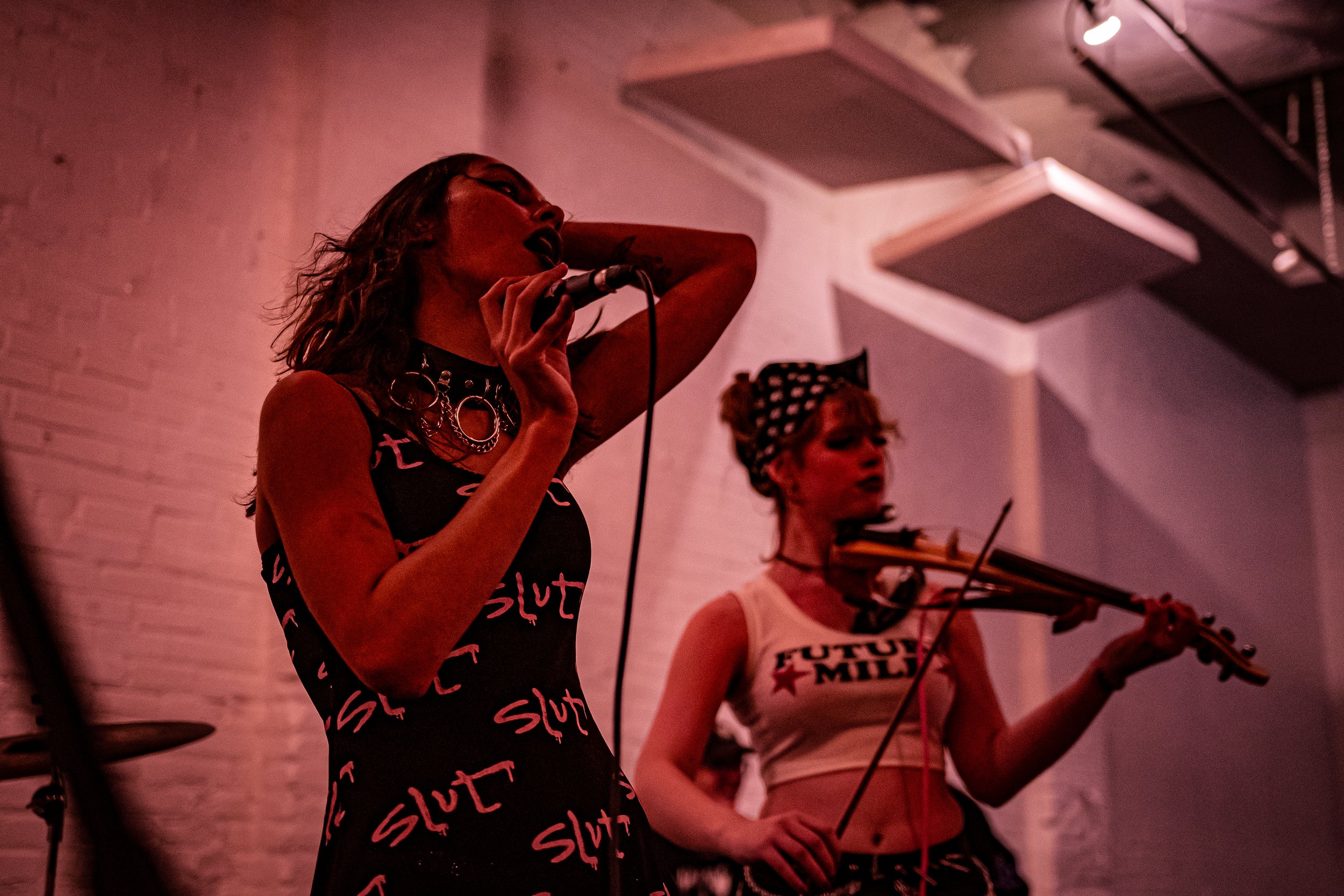 demonica-16.jpg